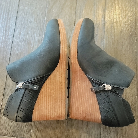 Dr. Scholl's Honor Wedge Size 8.5 - Picture 3 of 8